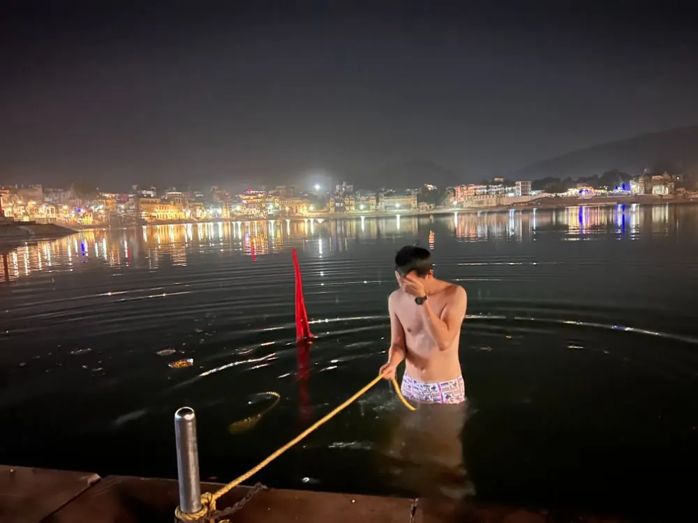 An early-morning lakeside ritual on Pushkar Lake