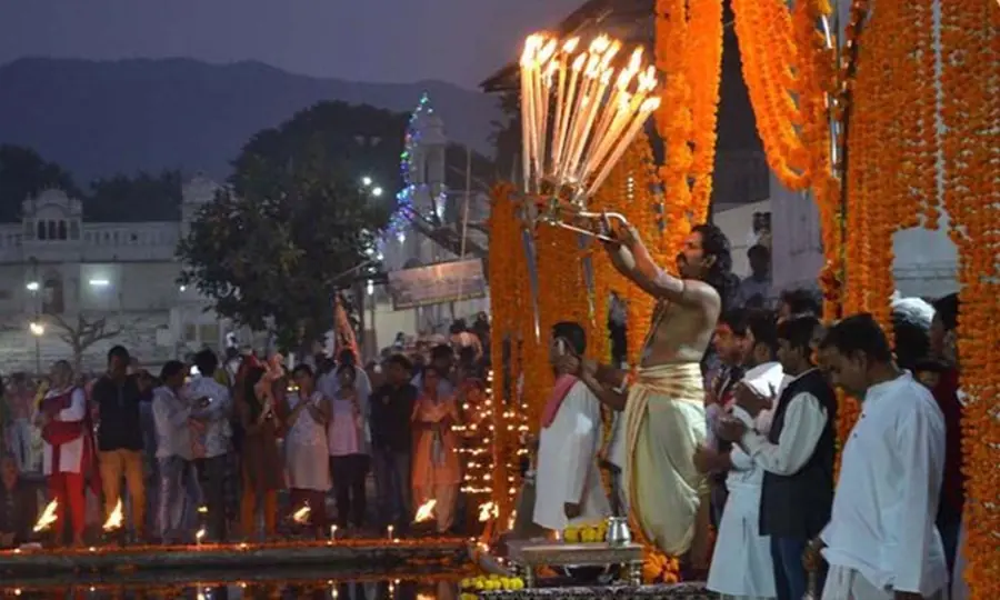 An aarti ceremony at a Pushkar ghat