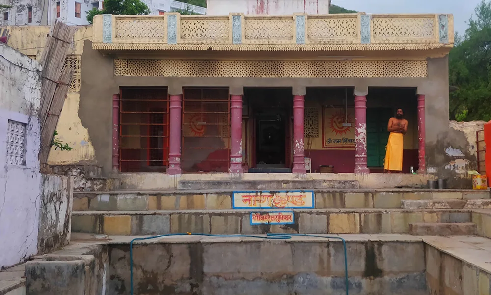 A small temple on a rural route near Pushkar